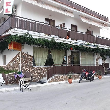 Hotel Paralia Неа-Карвалі Екстер'єр фото