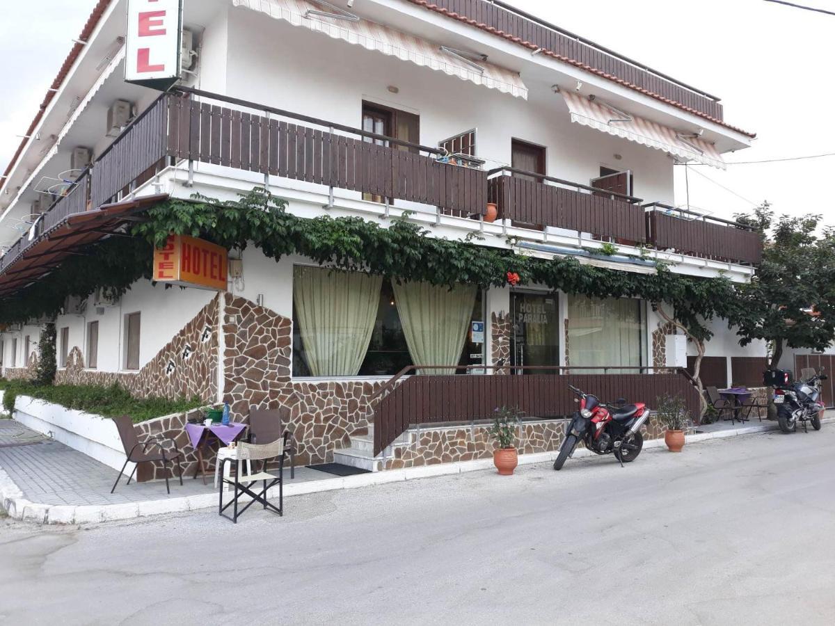 Hotel Paralia Неа-Карвалі Екстер'єр фото