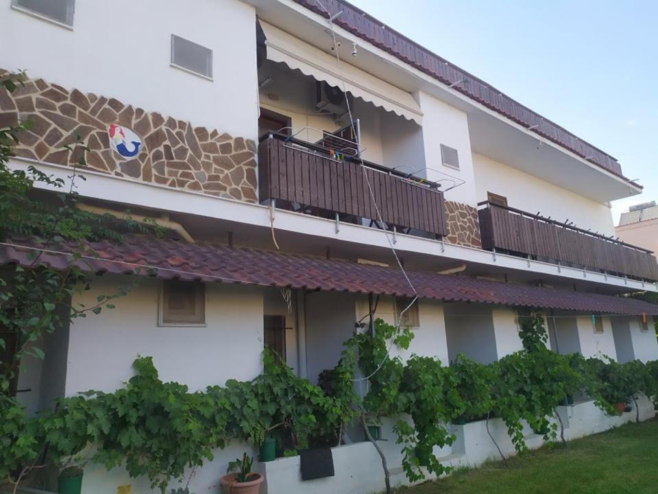 Hotel Paralia Неа-Карвалі Екстер'єр фото