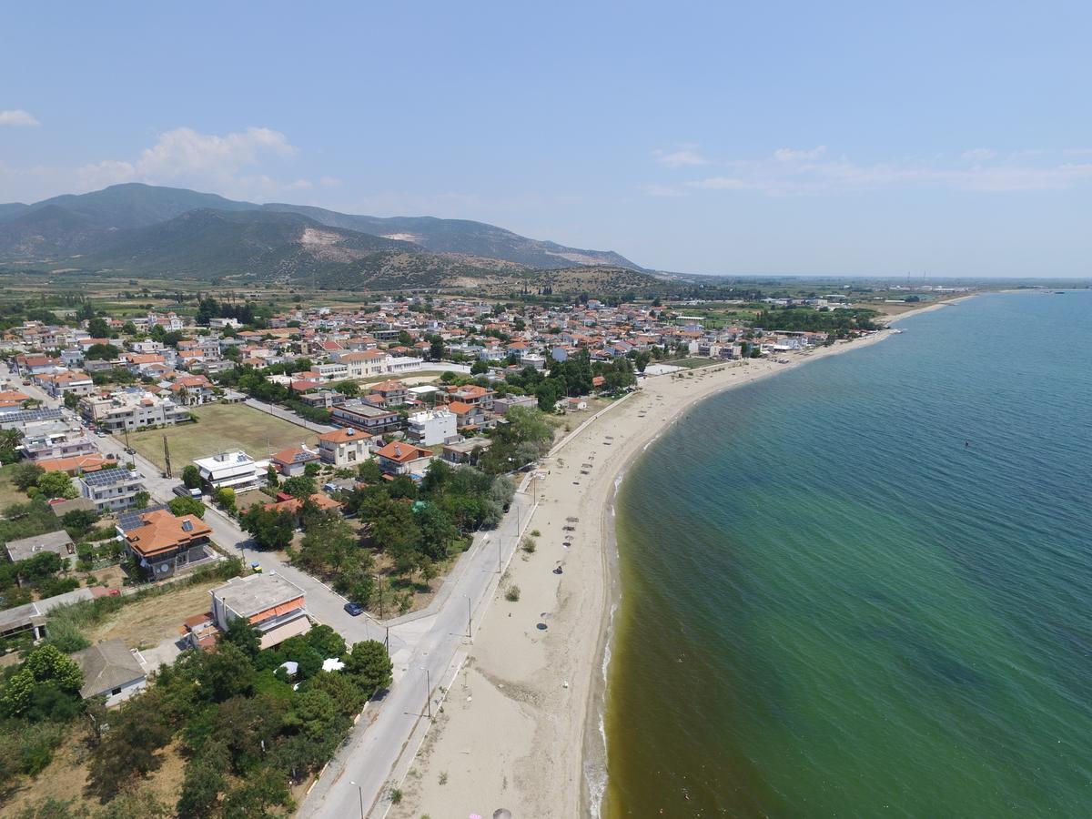 Hotel Paralia Неа-Карвалі Екстер'єр фото